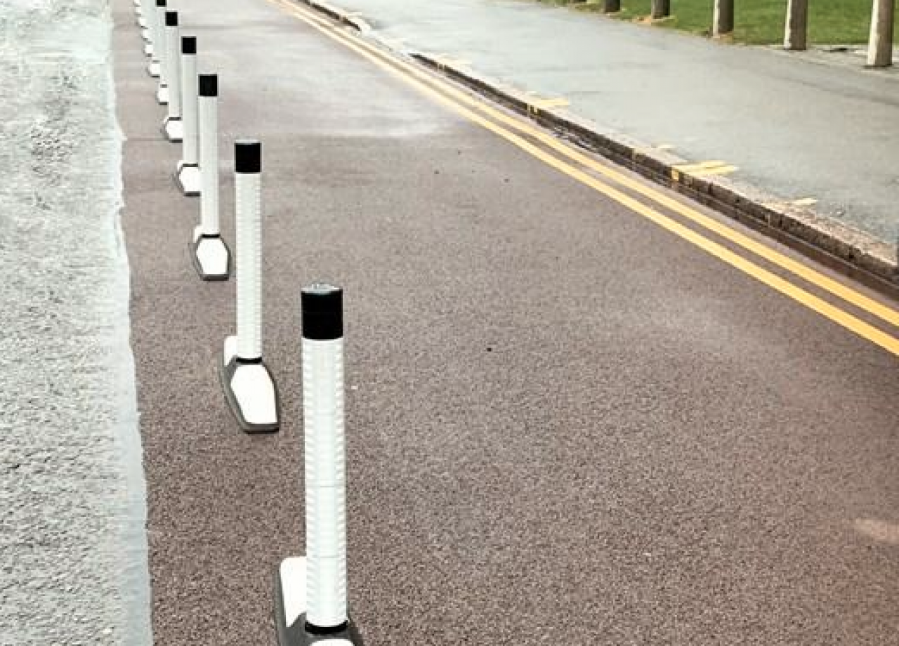 Cyclist being abused for refusing to use dangerous new cycle lane