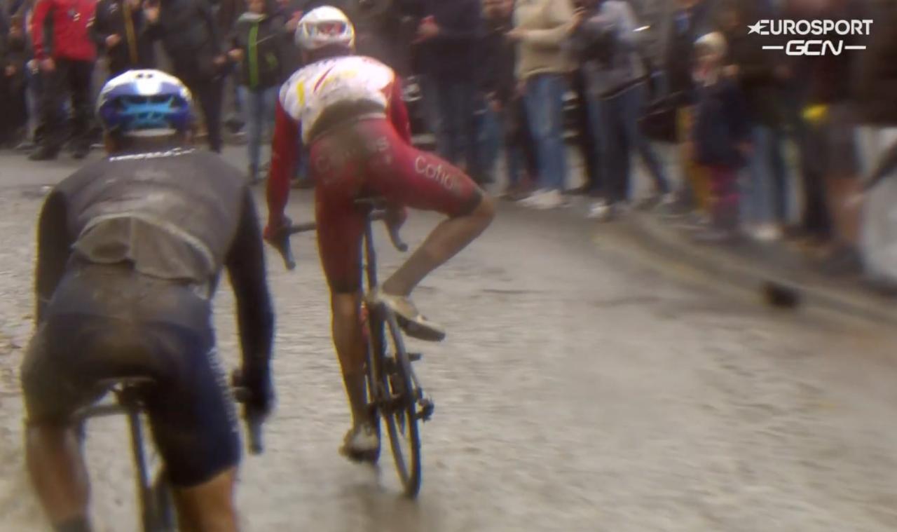 Video of Paris-Roubaix pro using foot to brake sparks disc brake debate; Smell of the North Matteo Jorgenson gets caught short; Mario Kart bike race; Womens Tour; Bike removals; Dont kill me;