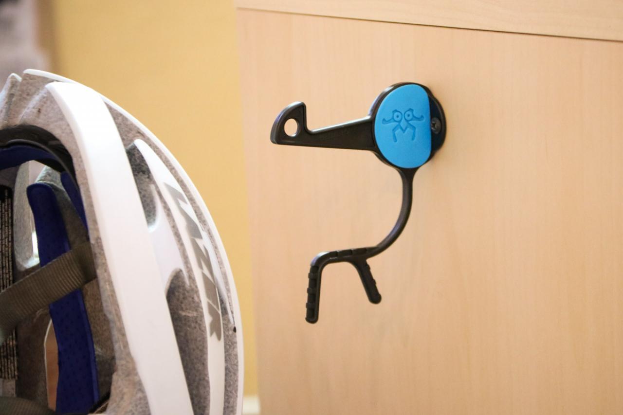 Bicycle best sale helmet hanger