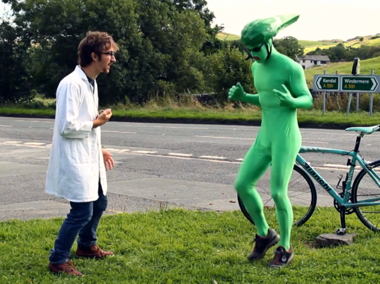 VIDEO: Green gimp attempts to break speed cam record | road.cc