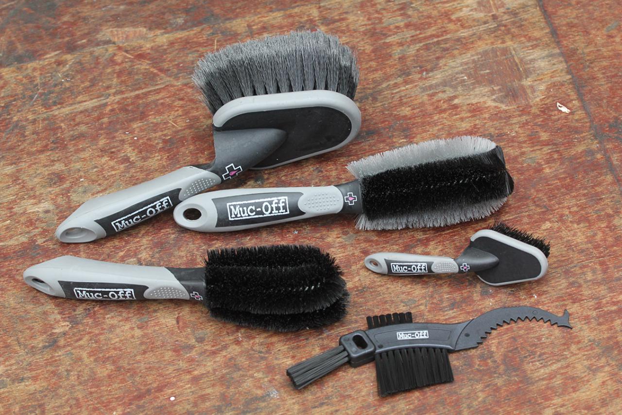 muc off cleaning brushes