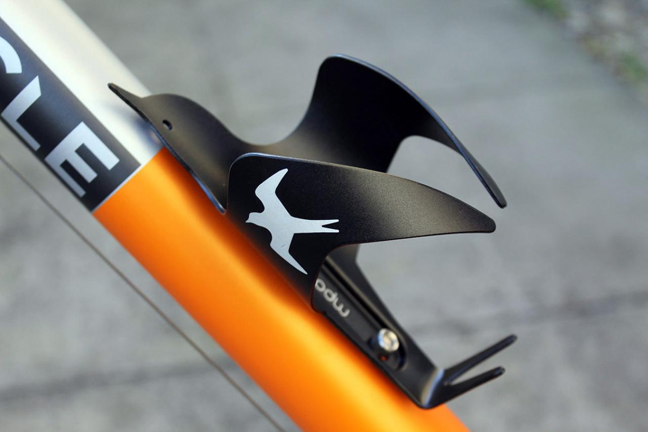 sparrow water bottle cage