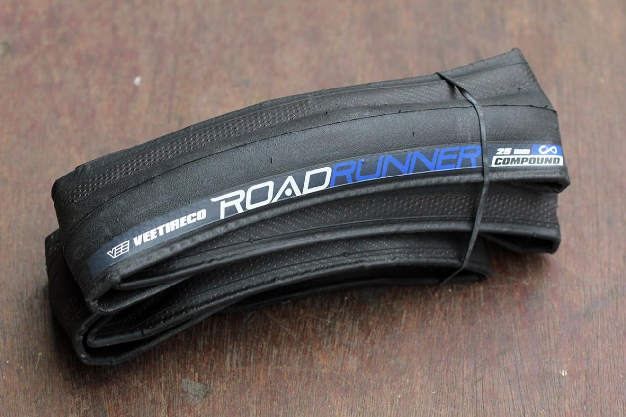 vee tire 700x28c