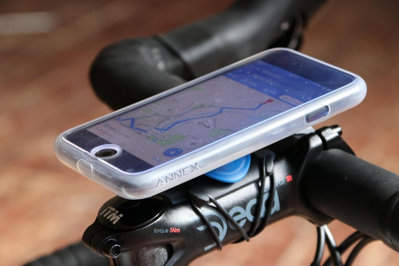 Review: Quad Lock Bike Kit iPhone 7 | road.cc