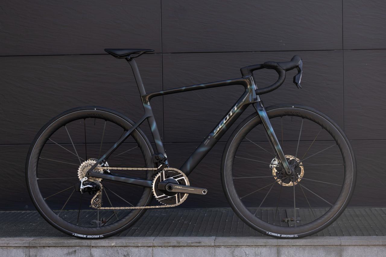 Scott unveils new 5.9kg Addict RC road bike... the same weight as the 2008  version | road.cc