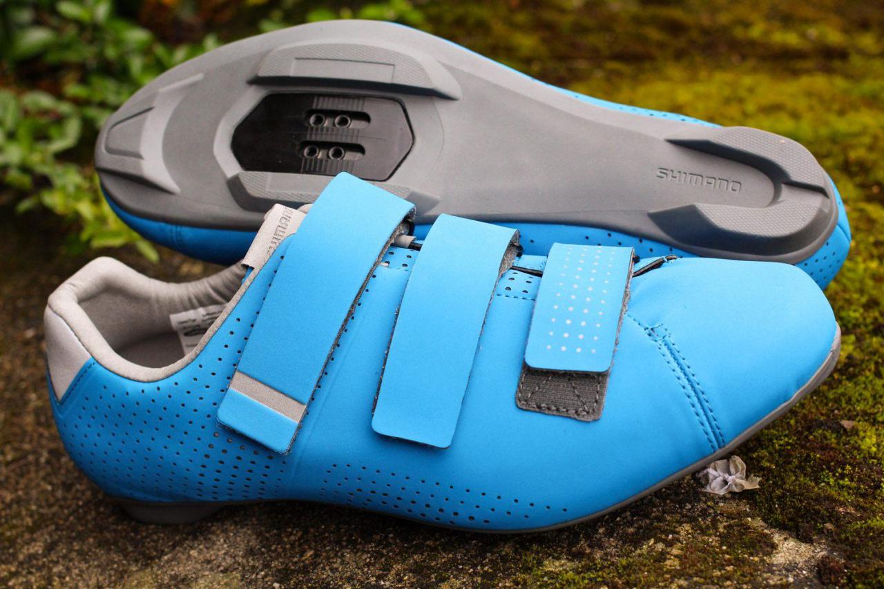 Shimano RT5 road shoes with recessed 