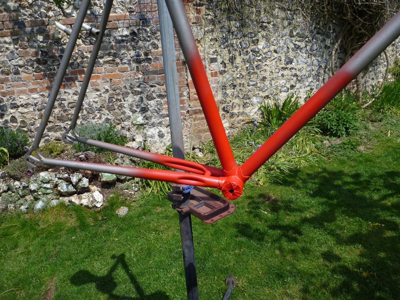 painting aluminum bike frame