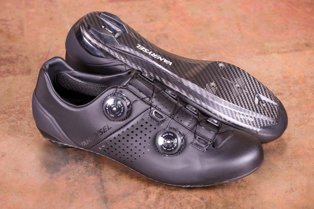 Review: Van Rysel RR 900 Carbon Road Cycling Shoes | road.cc