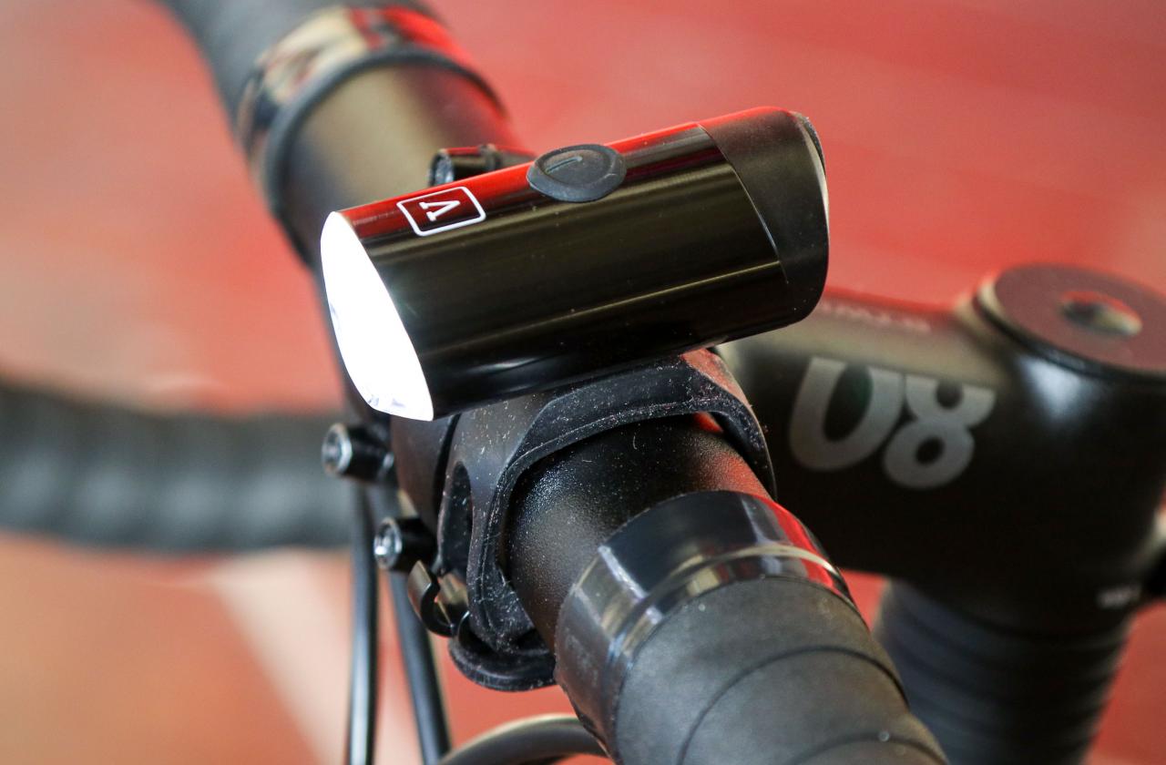 300 lumen bike light