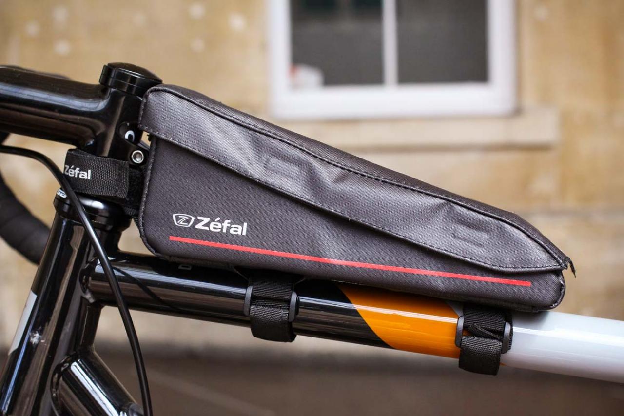 zefal smart charge bicycle phone bag