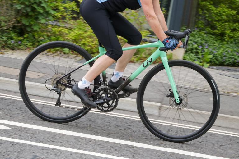 Best road bikes under 1000 2025 start riding on the road and cycling to work for less road.cc