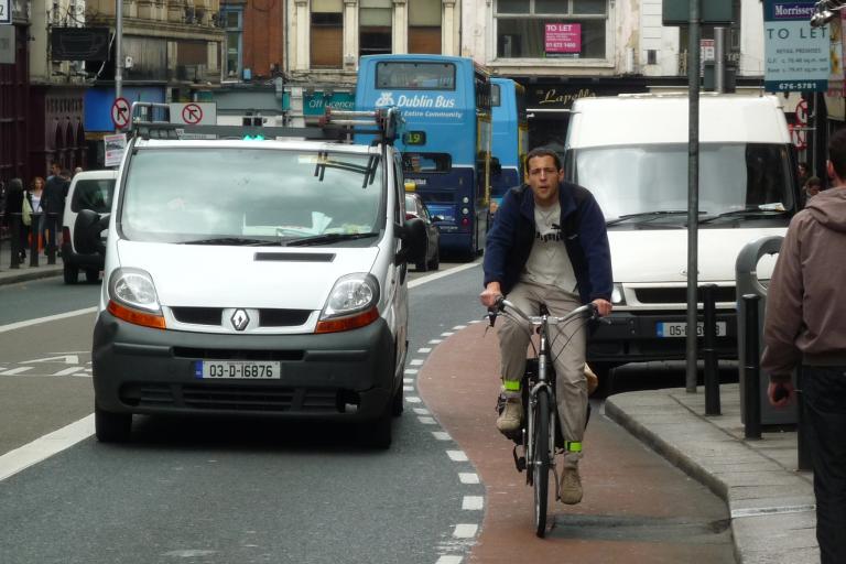 Cyclist in Dublin (licensed CC BY 2.0 on Flickr by Teyvan Petttinger)