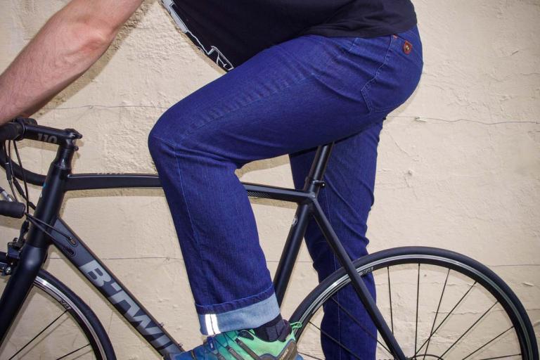 Urban cycling | Urban cycling clothing, Urban cycling, Cycling outfit