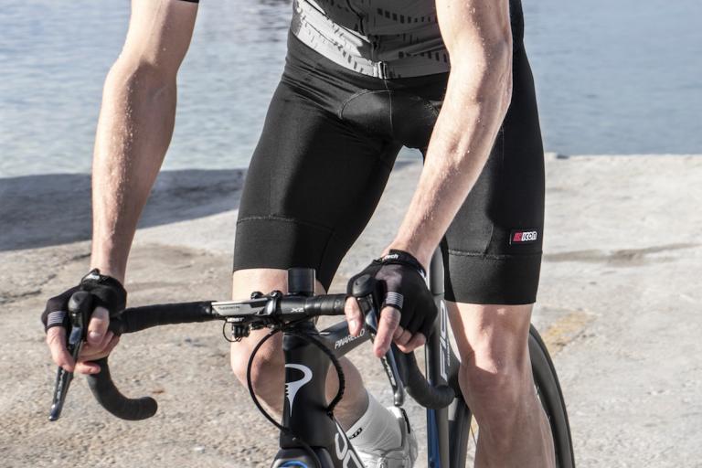 morvelo covert bib shorts