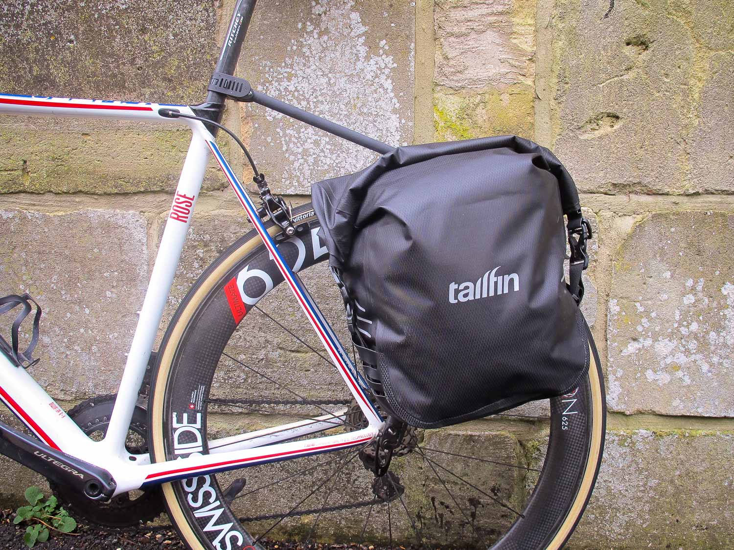 How to Mount Pannier Bags on Road Bikes 