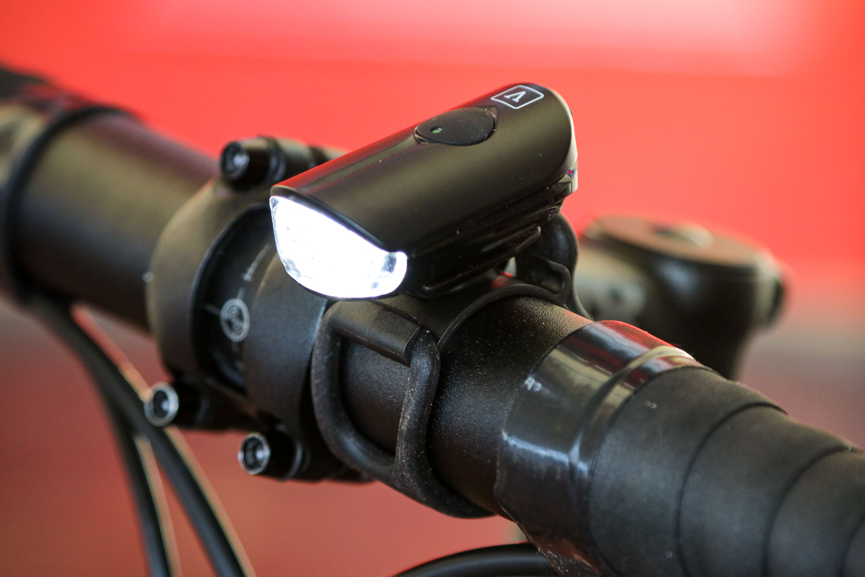 100 lumen bike light