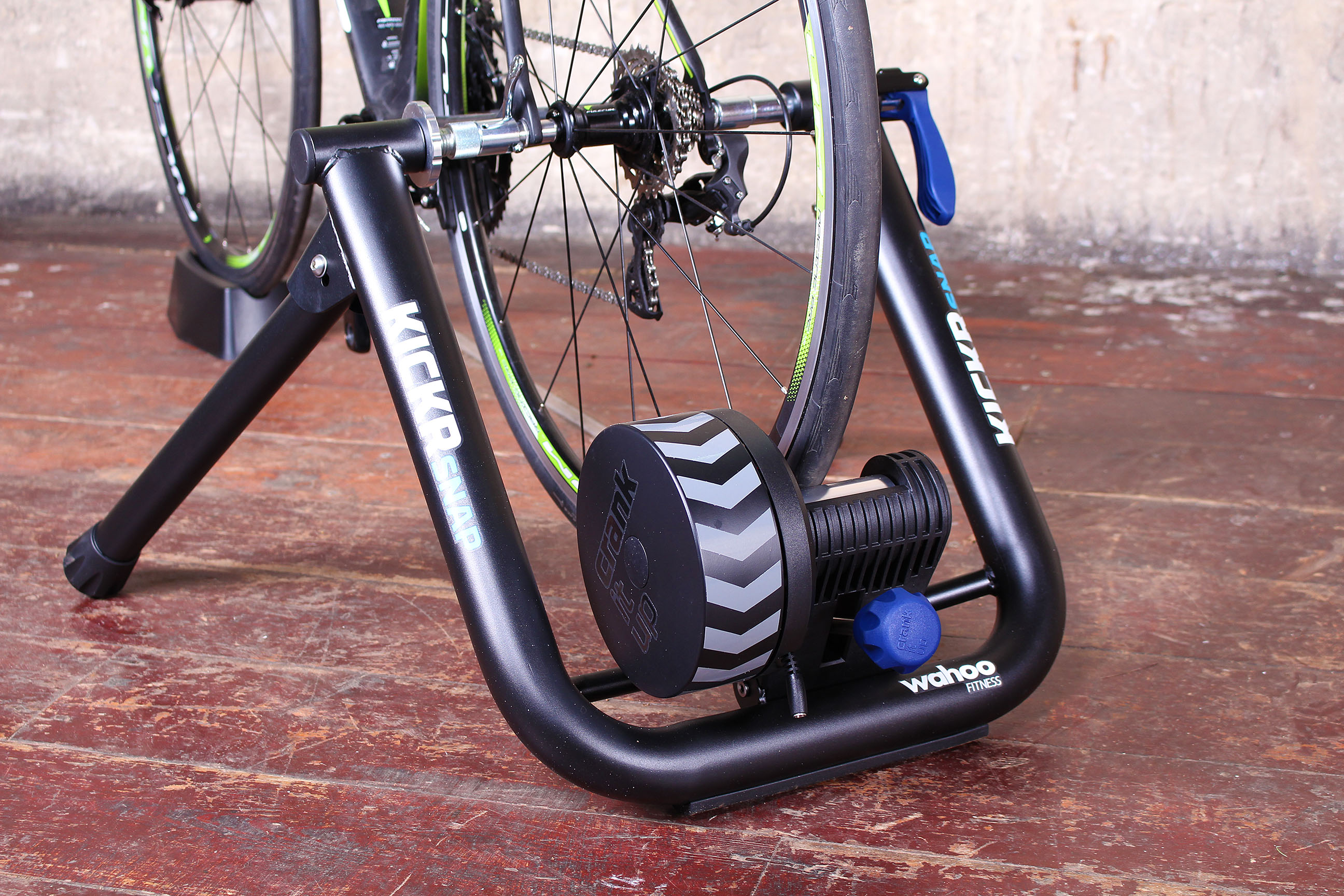 smart bike trainer wahoo