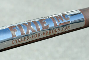Fixie Inc metal logo