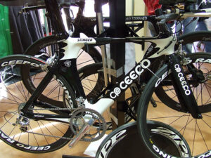 Ceepo Stinger triathlon bike