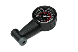 Revolution pressure gauge