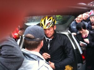 Lance Armstrong Paisley invitation ride (Thanks GrantTod)