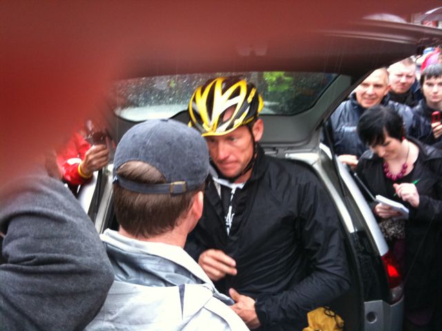 Lance Armstrong Paisley invitation ride (Thanks GrantTod)