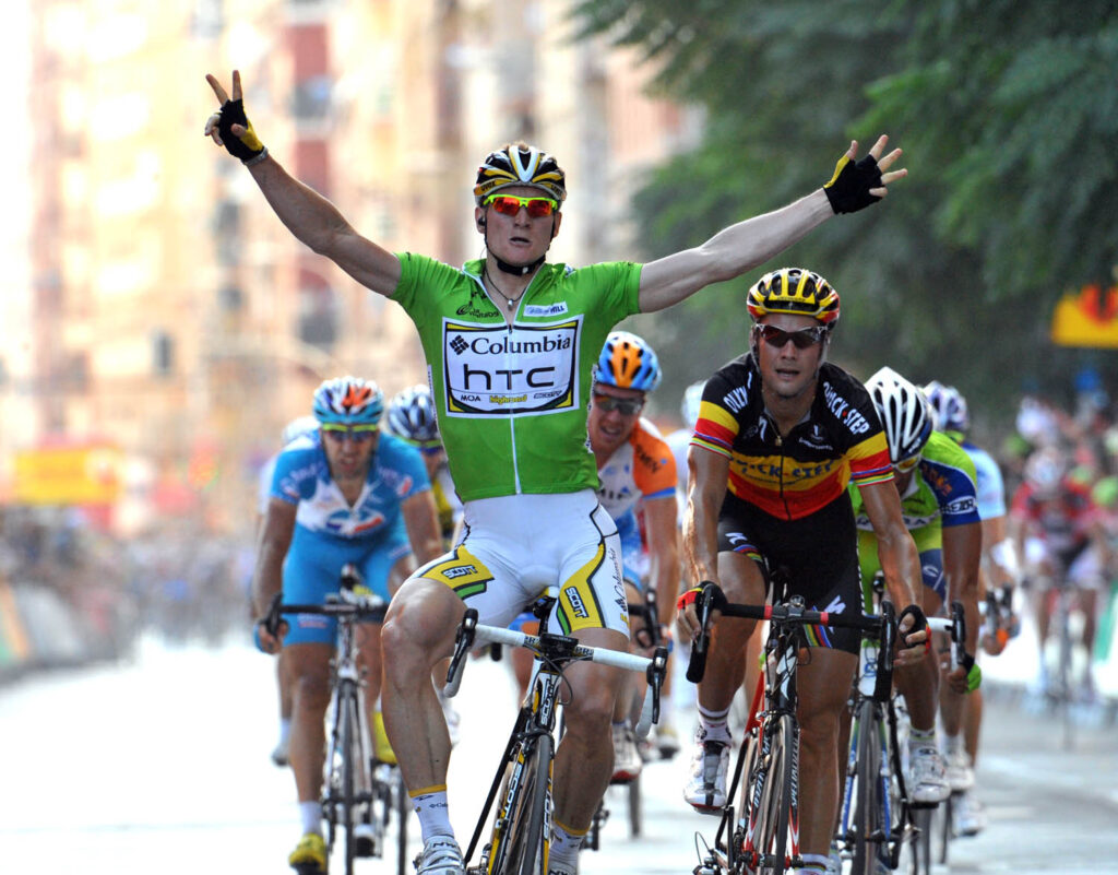 Greipel beats Boonen to take 5th Stage of 2009 Vuelta – and the golden jersey from Fabian Cancellara © Unipublic