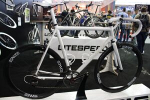 Parlee - white
