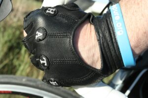 Knog Love Hate Gloves - worn