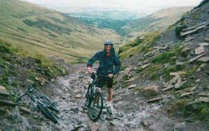 Oli Broom plans to raise £100,000 for charity on his 25,000km ride to November 2010’s Brisbane Test.