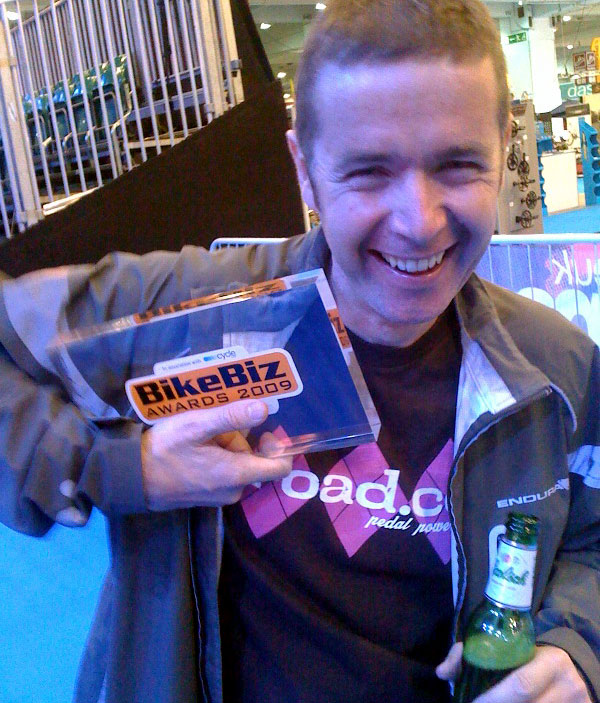 Tony with BikeBiz award
