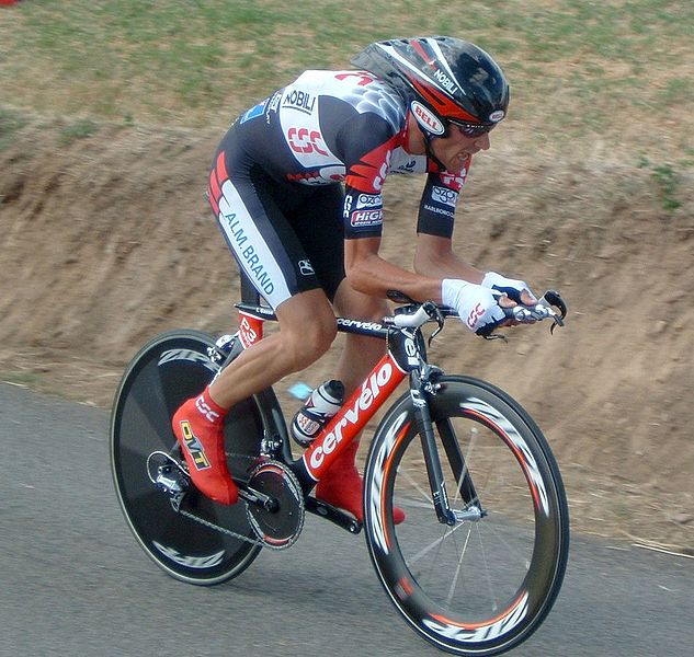 Ivan Basso during 2005 Tour de France (copyright Gsl:Wikimedia Commons).jpg