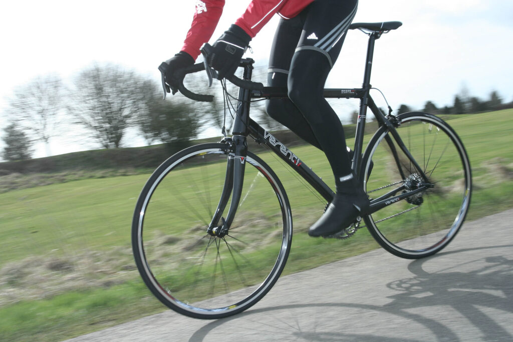 verenti RHIGOS 03 完成車　ラグカーボン Verenti Rhigos 03 - Cycling News | Bike Reviews | road.cc