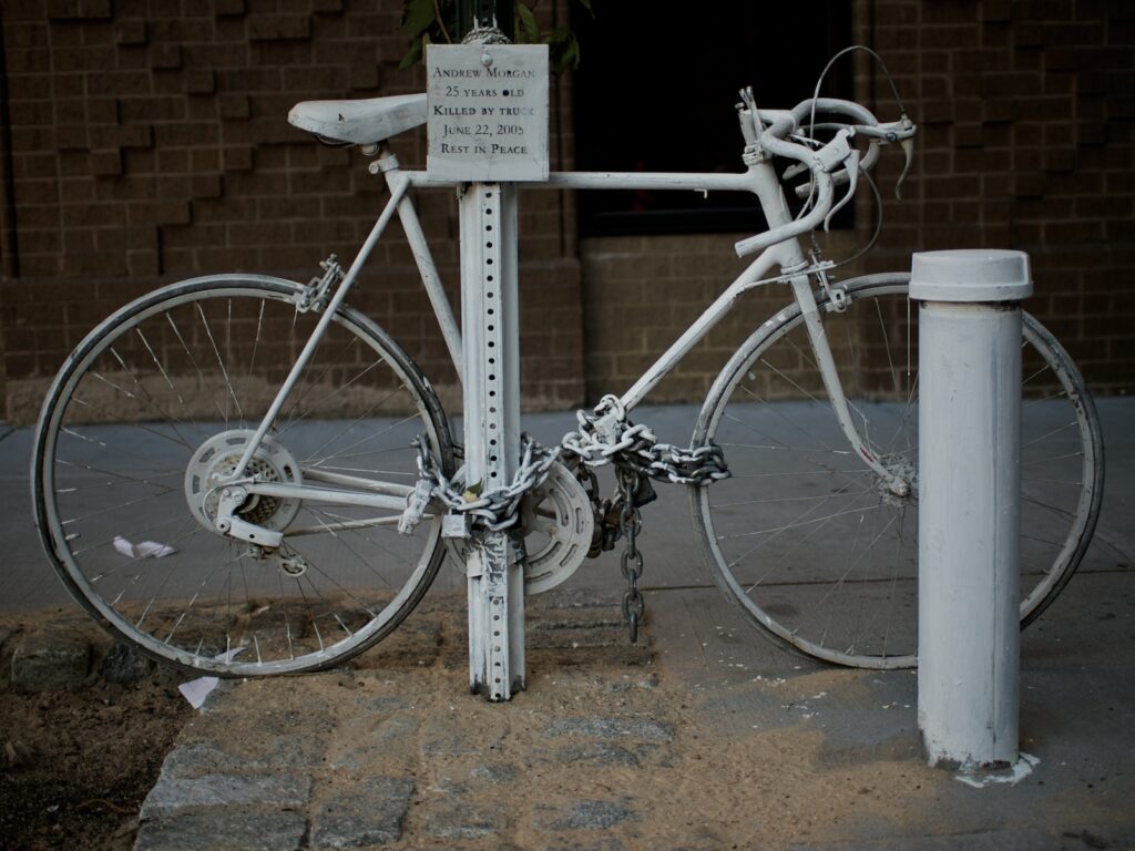 Ghost Bike, New York City (copyright Simon MacMichael).jpg