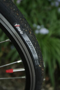 GT GTR Sport Carbon - tyre