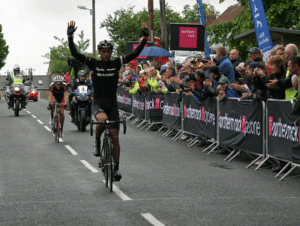 Chris Newton wins 2010 Beaumont Trophy
