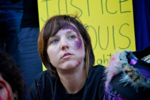 Beverly Hills Courthouse protester (photo: GarySe7en)