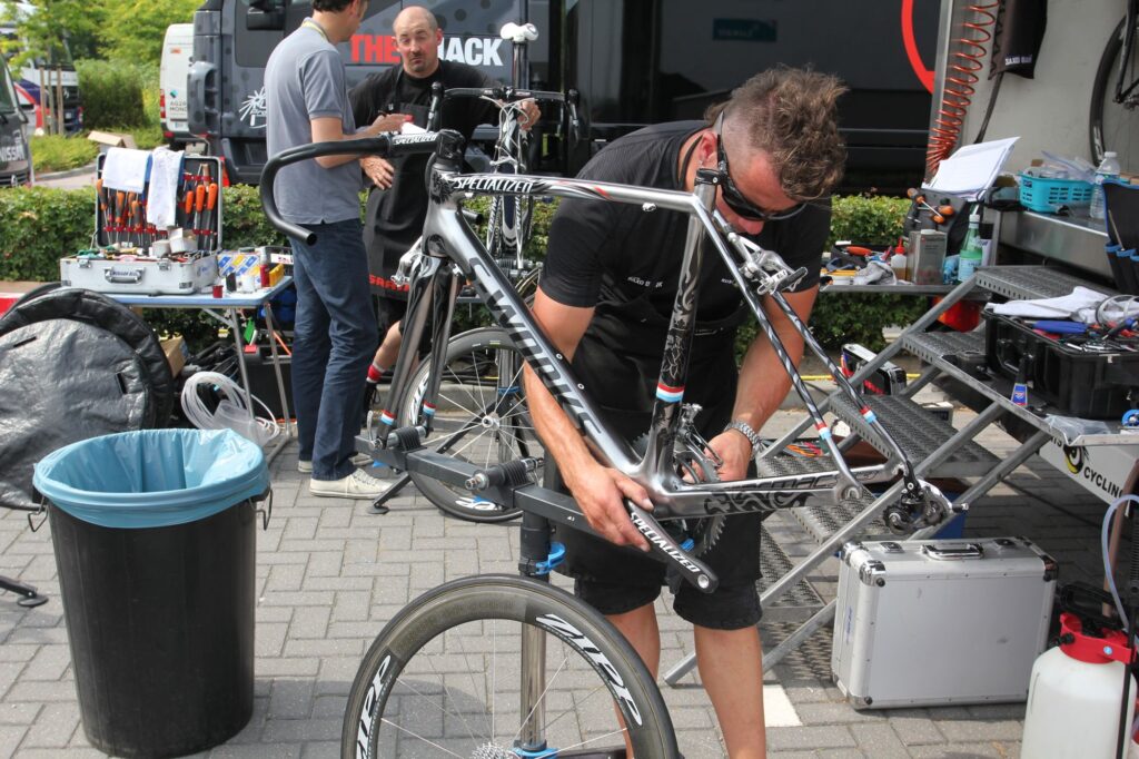Frank Schleck’s Team Saxo Banks Specialized Tarmac SL3