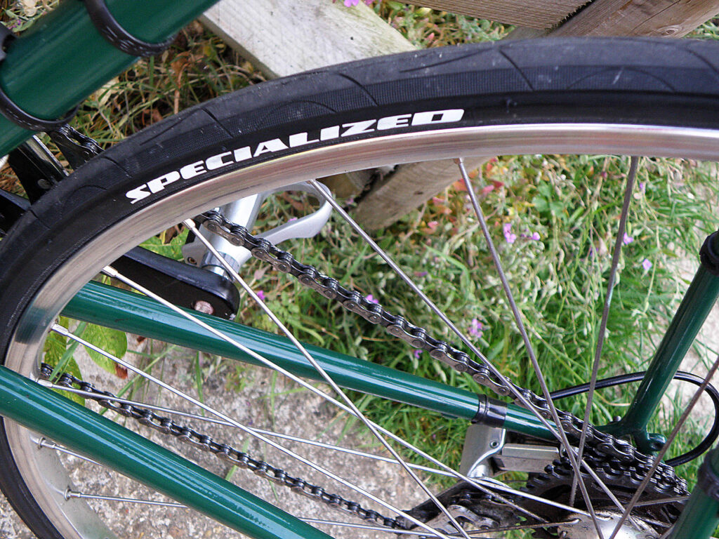 Specialized All Condition Armadillo Elite 700x23c tyre