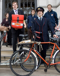 CTC deliver protest letters to Royal Mail (photo: Clive Andrews)