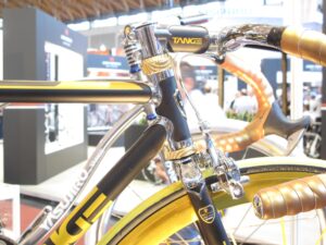 tange classical head tube detail