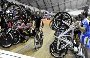 Chris Newton gets the parade of wheels treatment on his Revolution swansong, photo courtesy britishcycling.org_.uk_.jpg