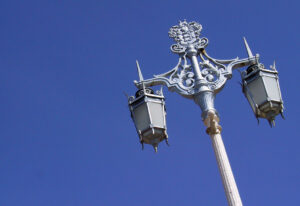 Street light (photo: Martin Thomas)