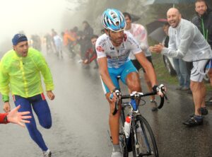 Ezequiel Mosquera attacks on Stage 15 of the 2010 Vuelta (copyright- Unipublic:Graham Watson)