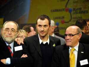 Ivan Basso with dignatories from Pinerolo at 2011 Tour de France Presentation &copy; Simon MacMichael