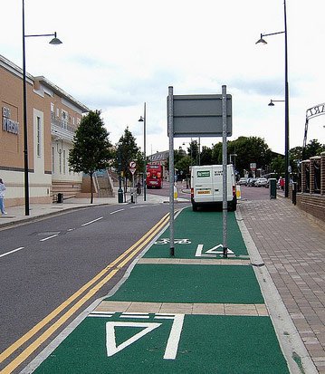 Cycle Lane FAIL (Thanks to Allan Dade for the pic)