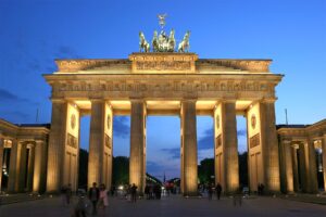 Brandenburg Gate (picture Thomas Wolf, Wikimedia Commons).jpg