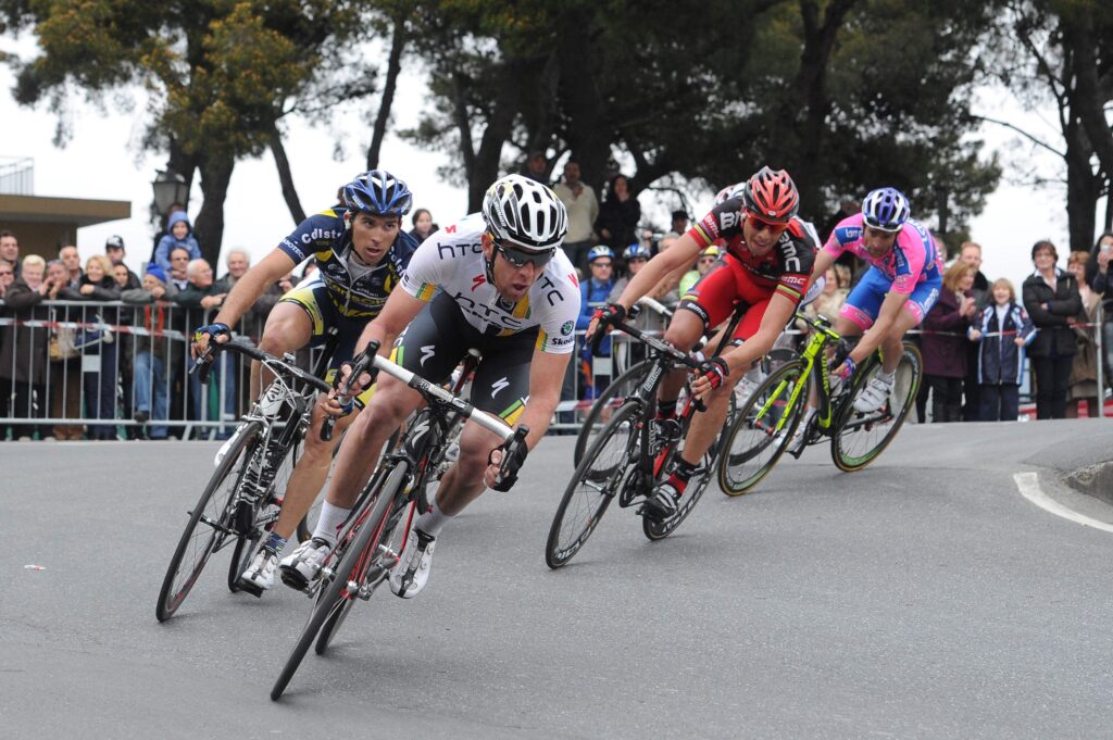 12 Matt Goss descends on the Poggio LaPresse RCS Sport .jpg