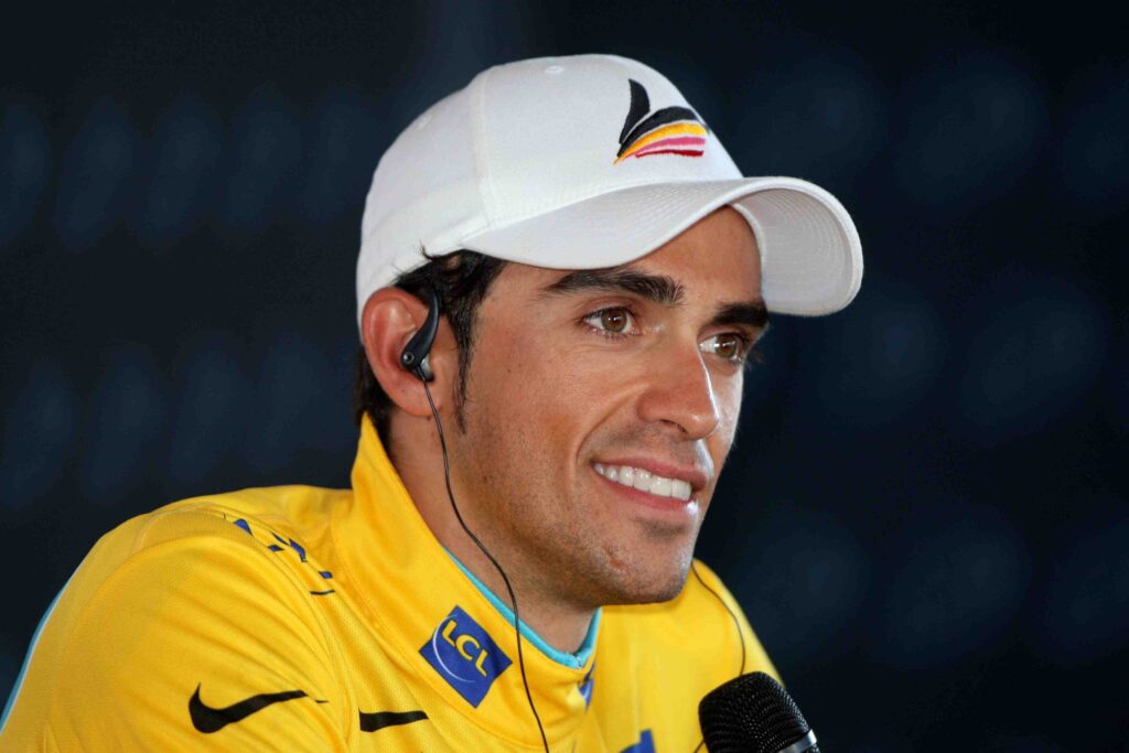 Alberto Contador Press Conference in Yellow © PhotoSport International.jpg
