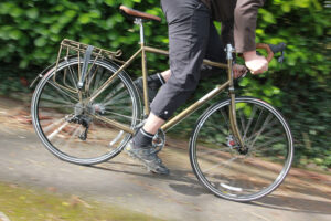 Jamis Aurora Elite - riding 1